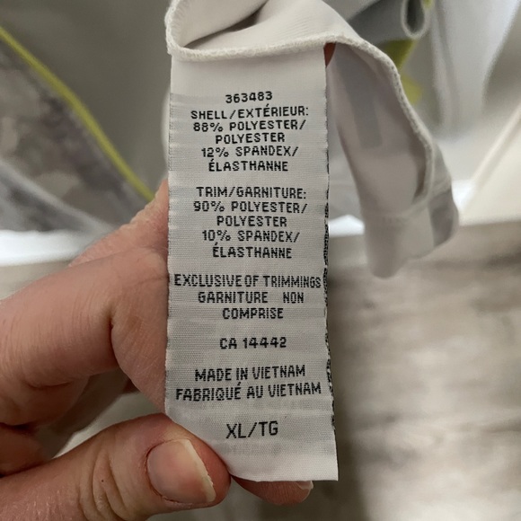 ⭐️2 for $25⭐️ 

Mondetta White, Marble and Yellow Zip up - Picture 11 of 15